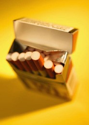 In this study we assessed the impact of plain packaging on visual attention towa