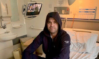 Brain tumour survivor Dominic Matteo praises  life-saving  care in Leeds