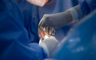 Four women have two-in-one surgery to reduce their risk of ovarian cancer