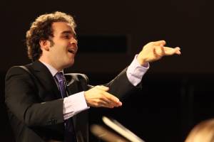 Halle high flier graduates