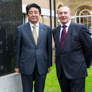 Prime Minister Abe and  Michael Arthur by the Japan Monument�