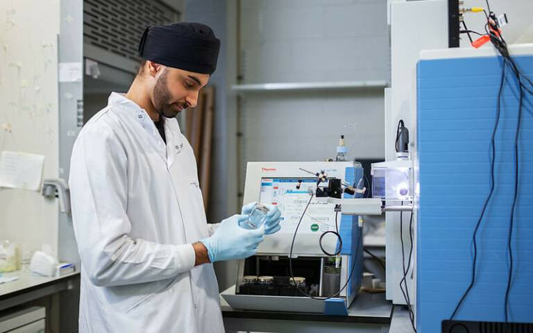 UCL shares in �10.5 million award to train cancer clinician scientists - Credit: